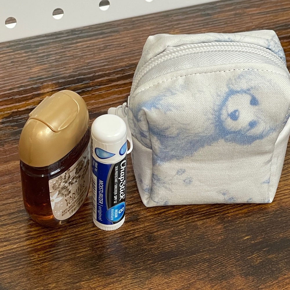 White and Blue Patterned Zipper Pouch with Keychain